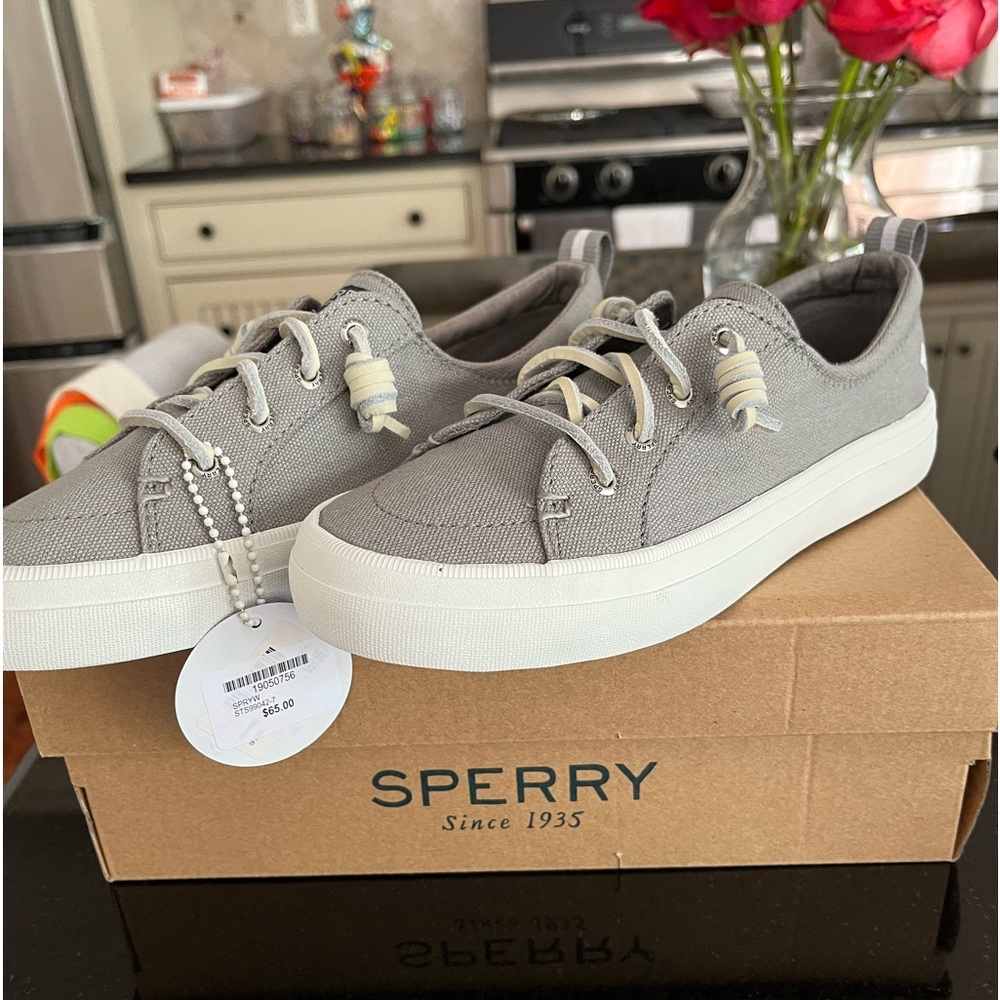 Sperry Crest Vibe Grey Dockers NWT Size 7
